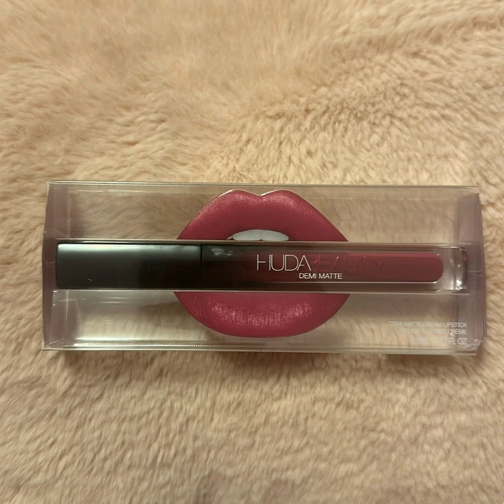 Brand new Huda beauty Demi Matte cream lipstick in the shade lady BOSS